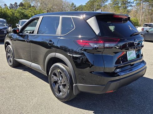 New 2026 Nissan Rogue SV image 8