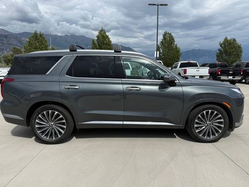 Used 2023 Hyundai Palisade Calligraphy AWD/4WD image 2