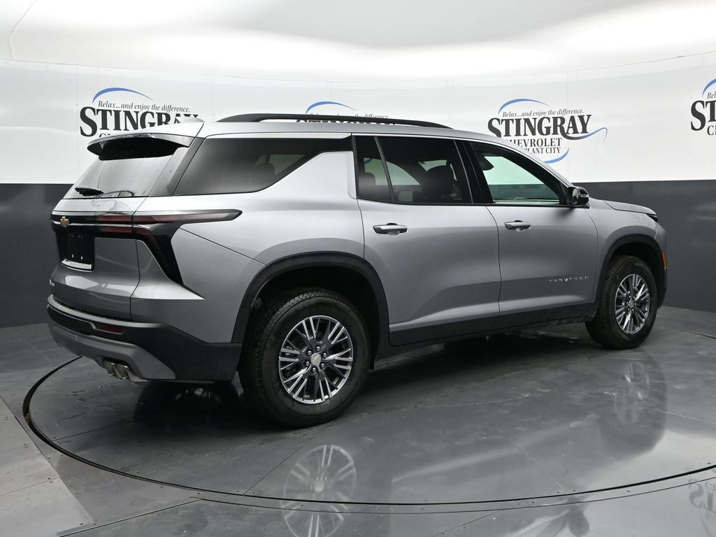 Used 2026 Chevrolet Traverse LT AWD/4WD image 7