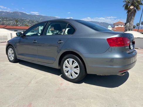 Used 2012 Volkswagen Jetta SE image 4