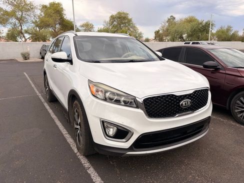 Used 2016 Kia Sorento EX AWD/4WD image 4