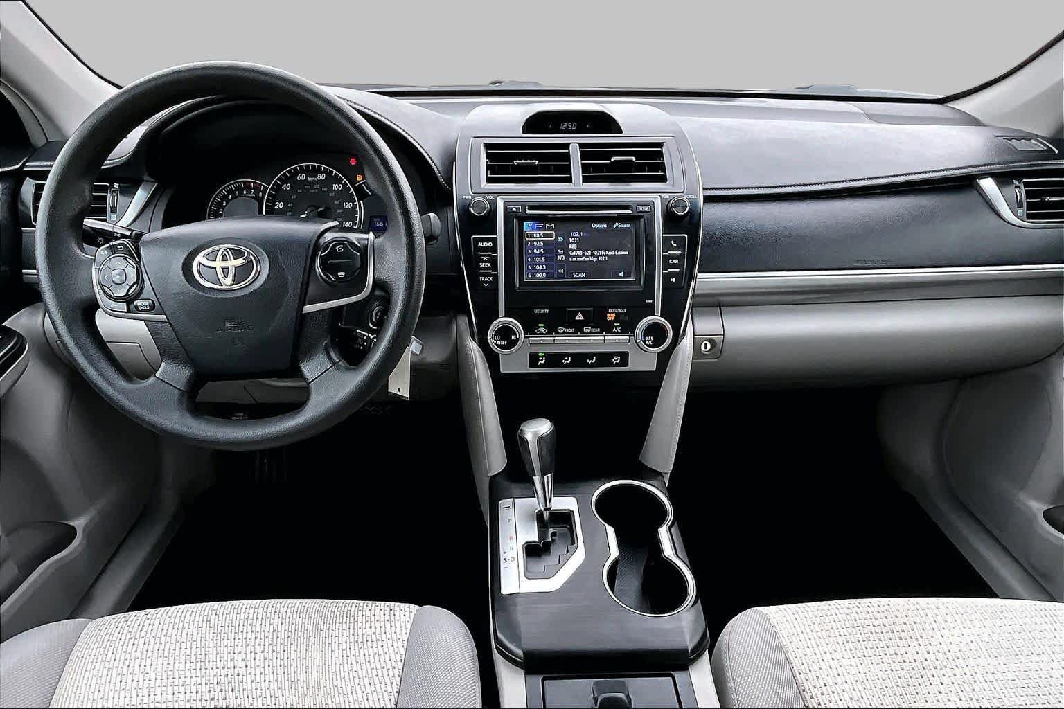 Used 2012 Toyota Camry LE FWD image 15