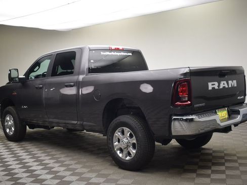 New 2026 RAM 2500 Big Horn AWD/4WD image 14