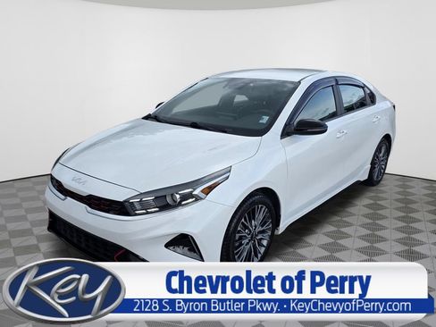 Used 2022 Kia Forte GT-Line FWD image 1