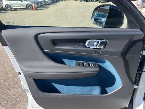 Used 2023 Volvo XC40 Recharge Plus w/ Protection Package Premier image 27