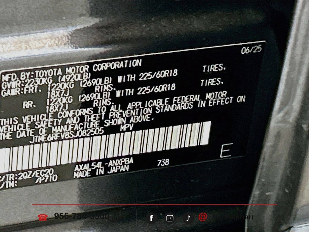 Used 2025 Toyota RAV4 XSE AWD/4WD image 31