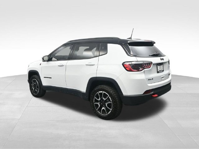 Used 2026 Jeep Compass Trailhawk AWD/4WD image 7