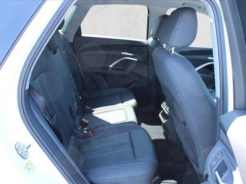 Certified 2025 Audi Q5 Premium w/ Convenience Package AWD/4WD image 29