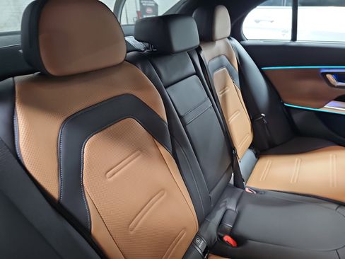 New 2026 Mercedes-Benz E 53 AMG e 4MATIC Sedan image 12