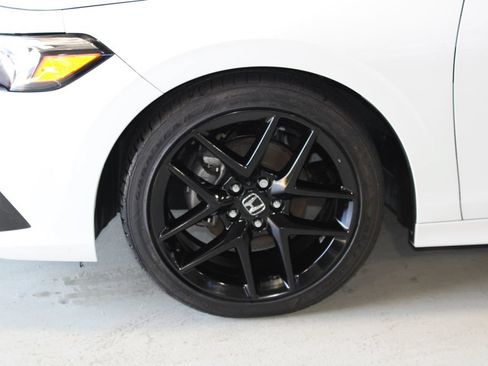 Used 2023 Honda Civic Sport image 4