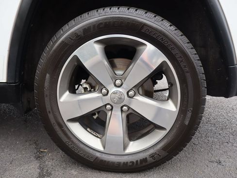 Used 2016 Jeep Grand Cherokee Limited AWD/4WD image 42