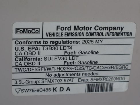 Used 2025 Ford F150 Raptor AWD/4WD image 19