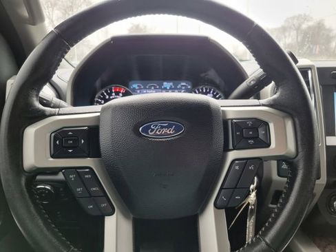 Used 2018 Ford F250 Lariat w/ Chrome Package image 11