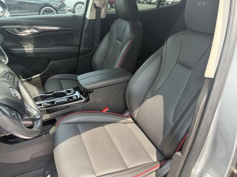 Used 2023 Buick Envision Essence w/ Sport Touring Package AWD/4WD image 10