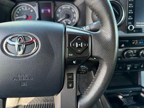 Used 2020 Toyota Tacoma TRD Off-Road w/ TRD Premium Off Road Package image 19