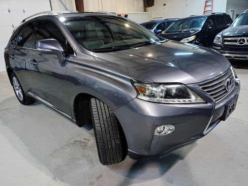 Used 2015 Lexus RX 450h AWD image 10
