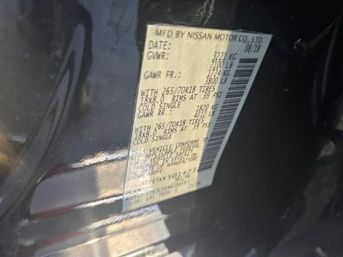 Used 2019 Nissan Titan SV w/ SV Convenience Package image 24