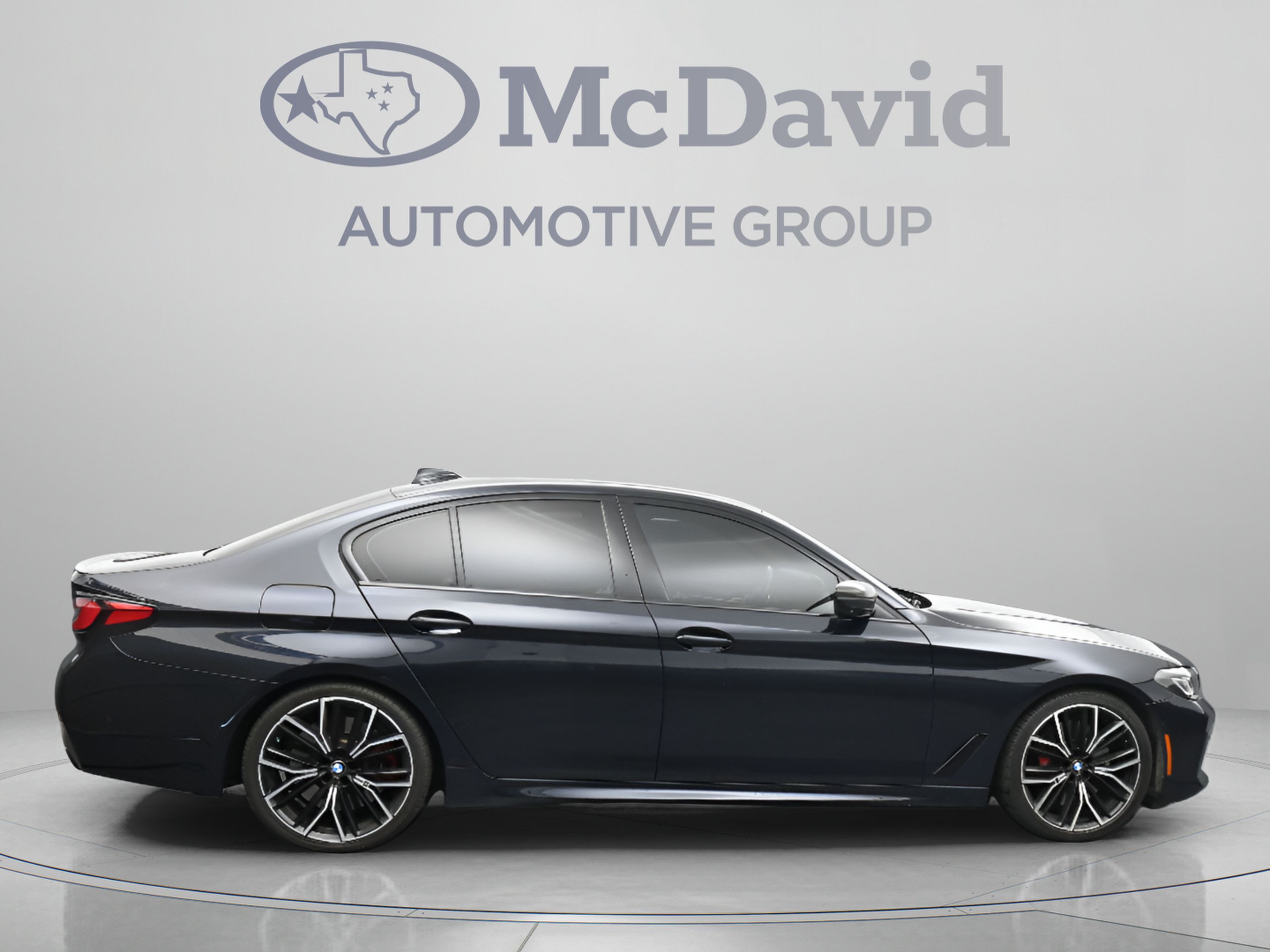 Used 2022 BMW M550i xDrive w/ Dynamic Handling Package AWD/4WD image 9