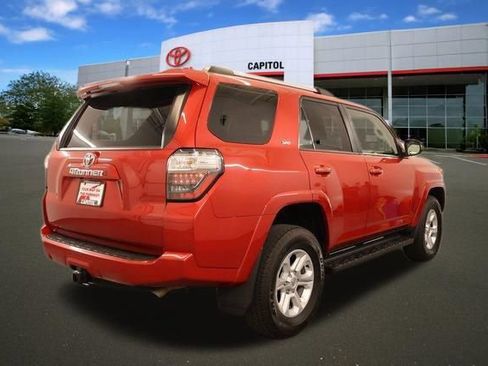 Used 2024 Toyota 4Runner SR5 AWD/4WD image 3