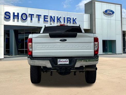 Used 2022 Ford F250 XL w/ Power Equipment Group image 8