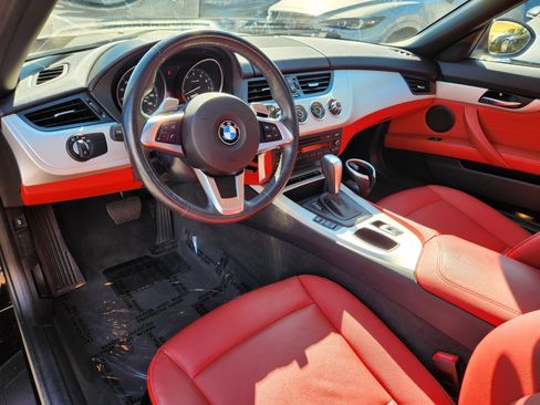 Used 2009 BMW Z4 sDrive30i RWD image 15