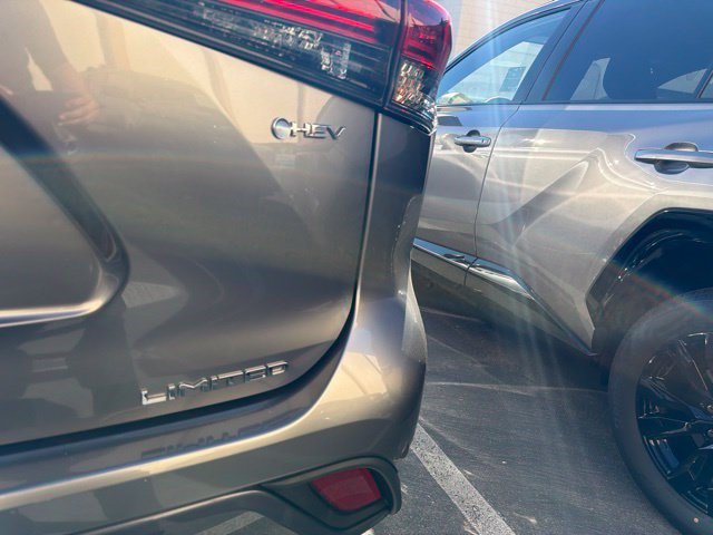 Certified 2026 Toyota Highlander Limited AWD/4WD image 13