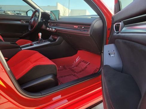 Used 2023 Honda Civic Type R image 8