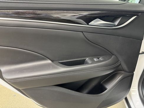 Used 2019 Buick LaCrosse Essence image 17