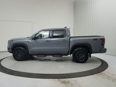 Used 2025 Nissan Frontier PRO-4X AWD/4WD image 4