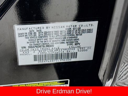 Used 2025 Nissan Kicks SR AWD/4WD image 31