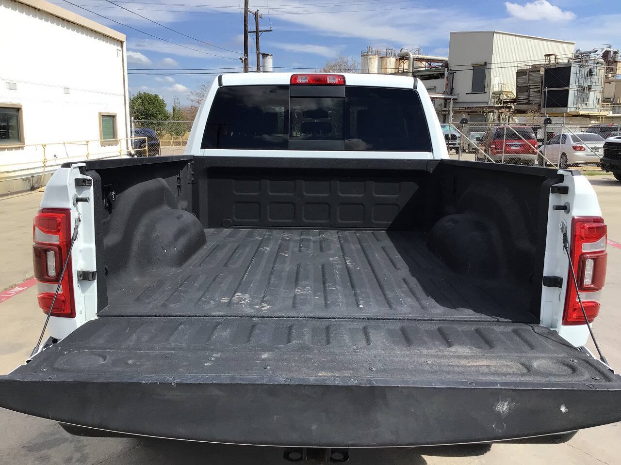 Used 2022 RAM 2500 Laramie AWD/4WD image 9