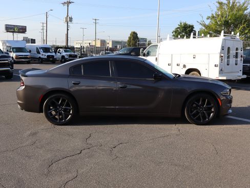 Used 2022 Dodge Charger SXT w/ Blacktop Package RWD image 11