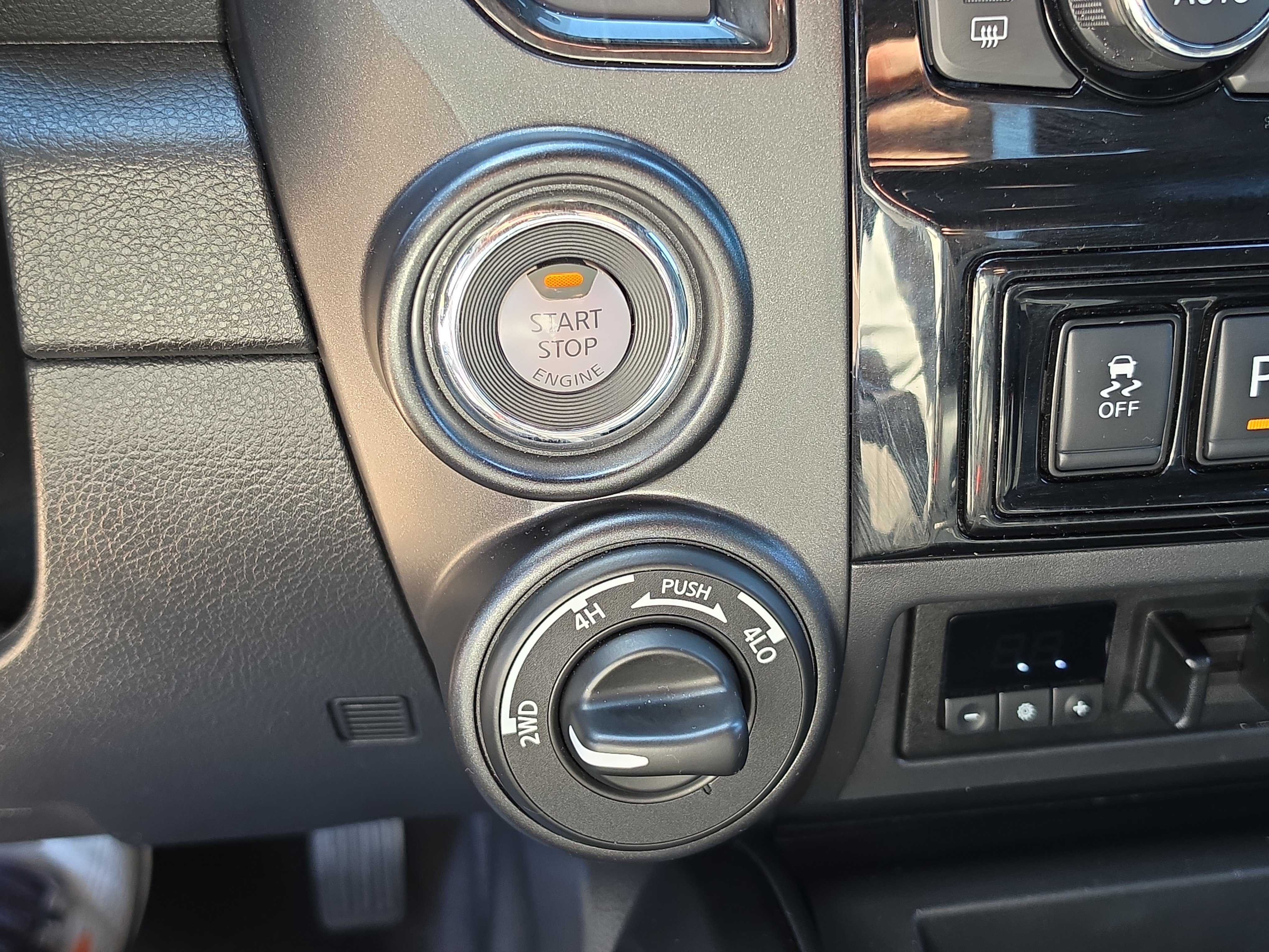 Used 2023 Nissan Titan PRO-4X w/ Pro-4x Utility Package AWD/4WD image 26