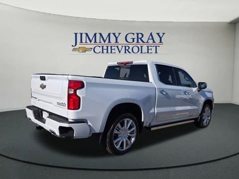 New 2026 Chevrolet Silverado 1500 High Country image 3