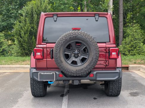 Used 2022 Jeep Wrangler Unlimited Sahara w/ Cold Weather Group AWD/4WD image 4