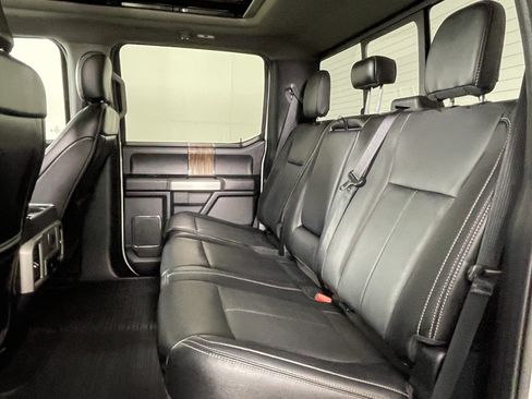 Used 2020 Ford F150 Lariat w/ Equipment Group 502A Luxury AWD/4WD image 15