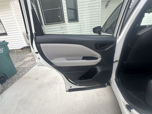 Used 2025 Subaru Forester AWD/4WD image 18