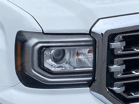 Used 2018 GMC Sierra 1500 SLT w/ SLT Premium Package image 4