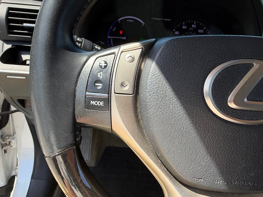 Used 2013 Lexus RX 450h AWD w/ Navigation Pkg image 25