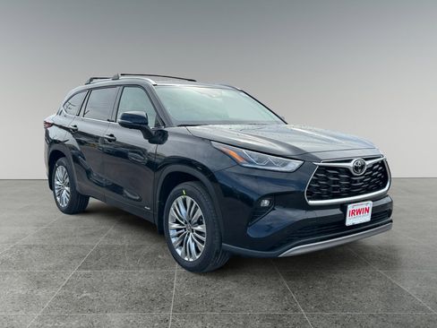 New 2026 Toyota Highlander Platinum AWD/4WD image 7