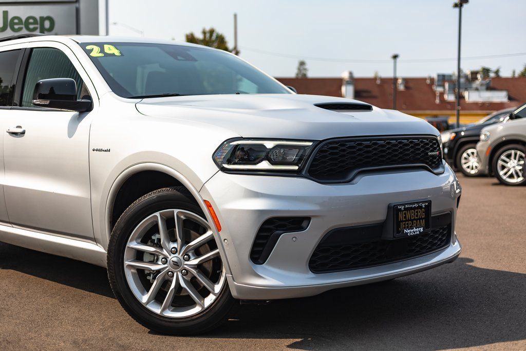 Used 2024 Dodge Durango R/T AWD/4WD image 3
