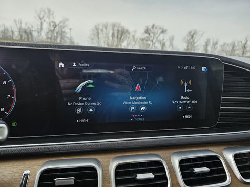 Used 2020 Mercedes-Benz GLE 350 4MATIC image 13