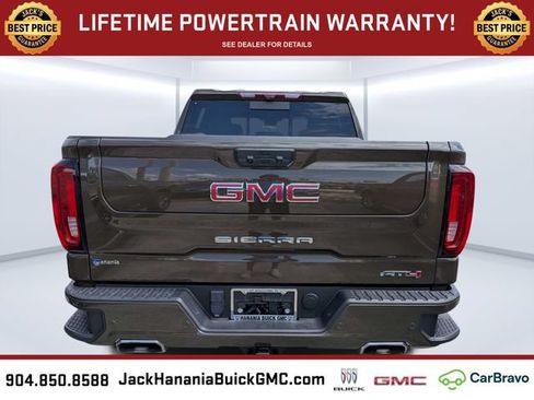 Used 2024 GMC Sierra 1500 AT4 w/ Technology Package AWD/4WD image 4