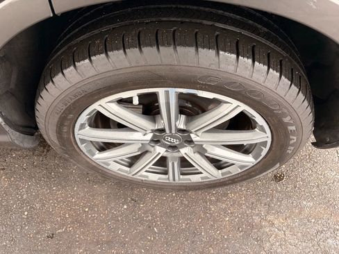 Used 2019 Audi Q7 3.0T Premium Plus w/ Premium Plus Package image 45