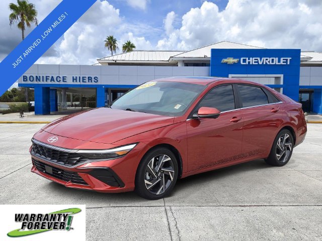 Used 2024 Hyundai Elantra Limited FWD image 2