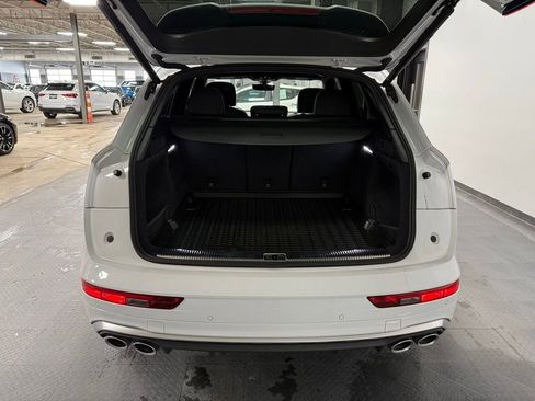 Used 2022 Audi SQ5 Premium w/ Convenience Package image 22