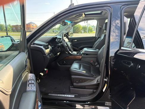 Used 2019 Chevrolet Tahoe Premier AWD/4WD image 6