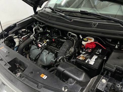 Used 2019 Ford Explorer XLT w/ Equipment Group 202A image 29