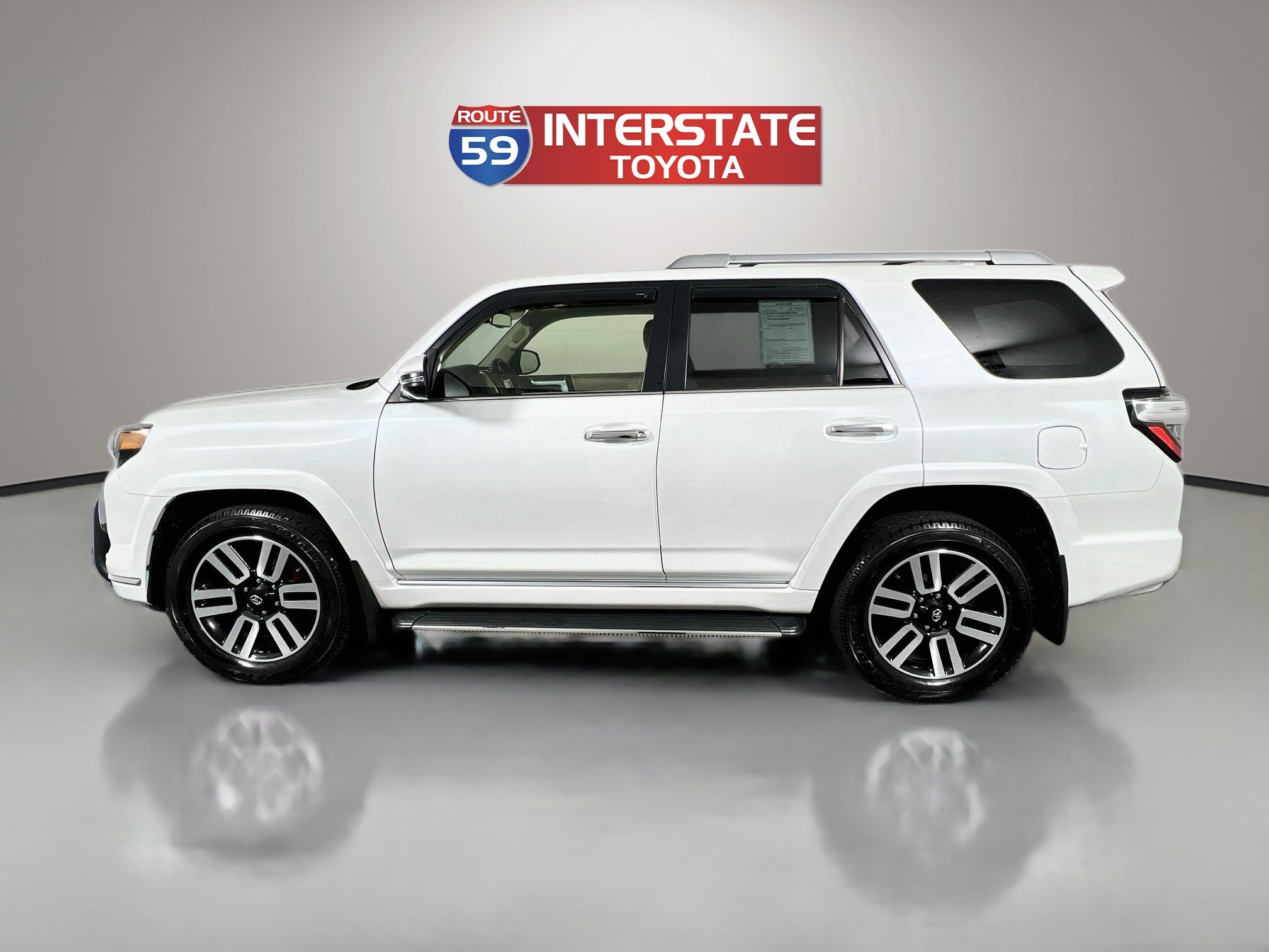 Used 2024 Toyota 4Runner Limited AWD/4WD image 4