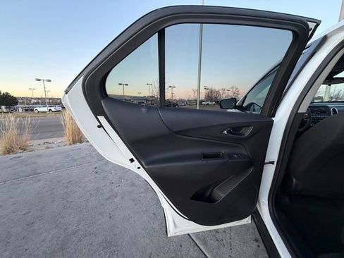 Used 2024 Chevrolet Equinox LT image 21